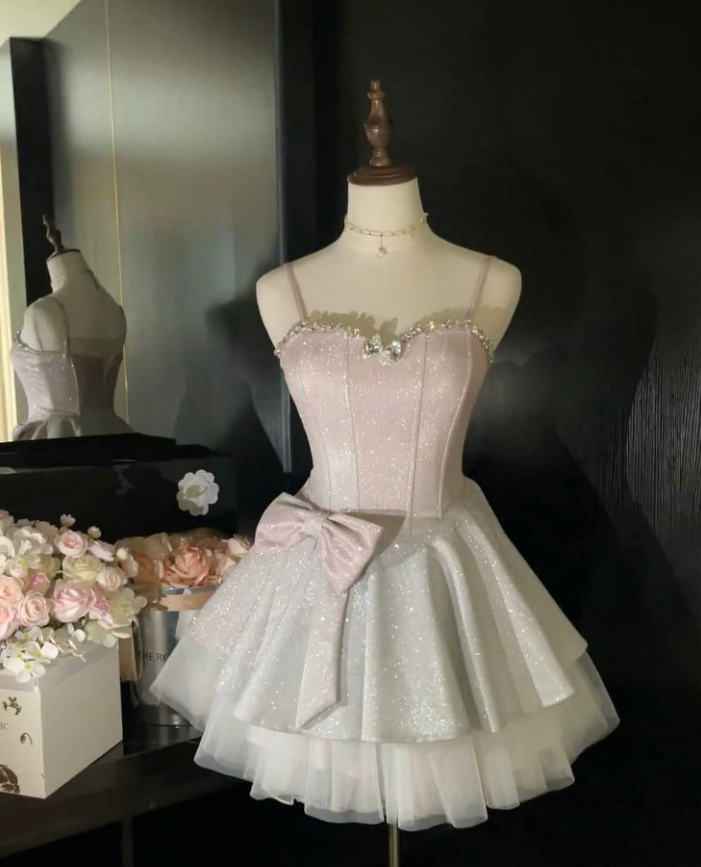 Pink elegant halter neckline diamond-studded waist slimming princess puffy skirt homecoming dress R4008