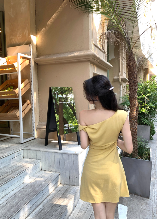 French off-shoulder yellow dress for women Korean style dating temperament slim short skirt R4296