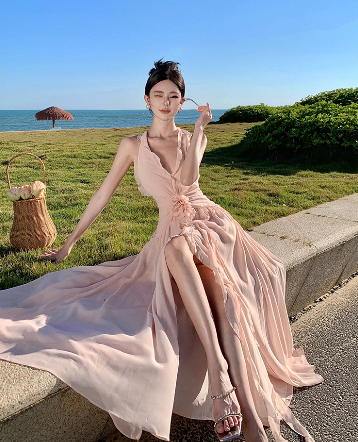 Ruffled V-neck halter dress beautiful waist A-line long skirt R0566