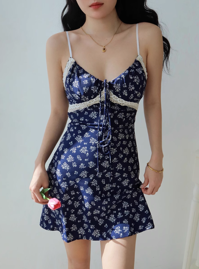 French retro floral suspender dress with slim waist and lace short skirt R2858