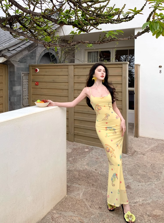 Yellow suspender dress 2025 sexy slim long skirt waist hip skirt R0582