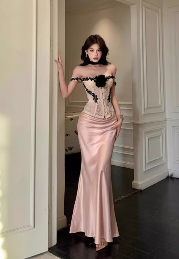 French heavy lace tube top 2025 pure desire style hip fishtail skirt suit R1142