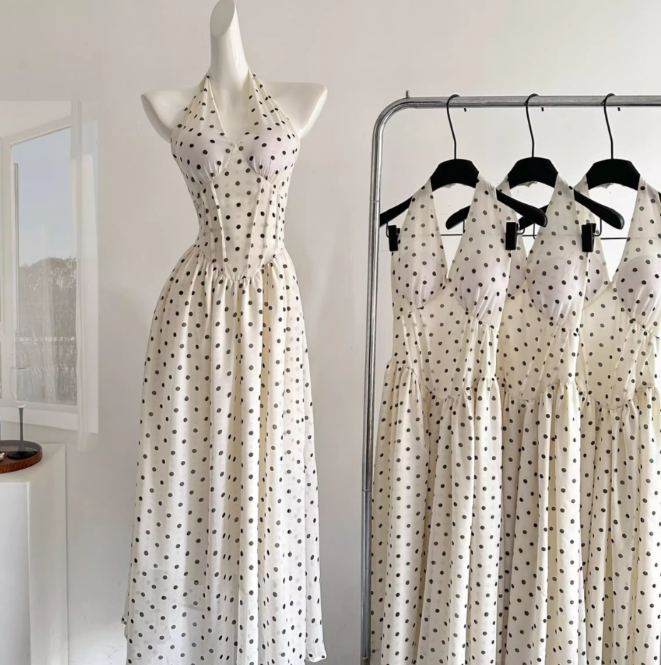 Polka dot halter dress 2025 new V-neck long dress temperament waist skirt R2034
