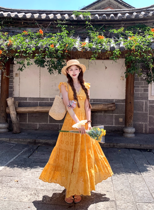 Yellow long v-neck small flying sleeve waist dress summer French retro temperament lace skirt R4578