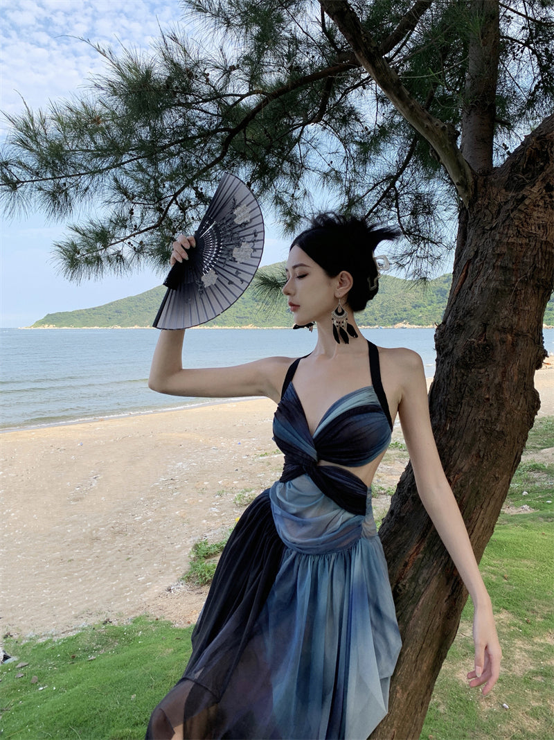 Holiday halter dress with open back for seaside travel wear beach skirt atmosphere R1569