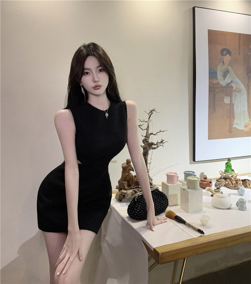 Slimming dress for women, new summer style, French sleeveless, high-end short hip skirt R3753