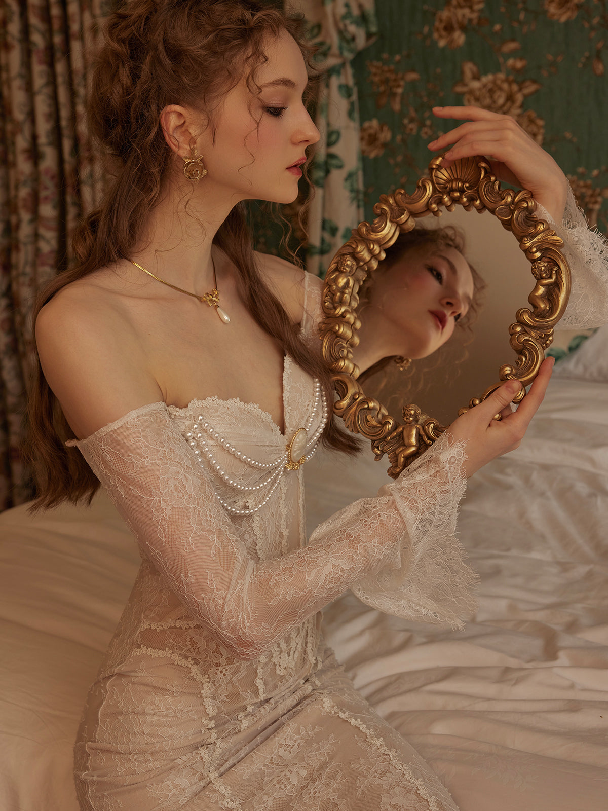 Design heavy retro French lace pearl palace fishbone dress homecoming dress R5125