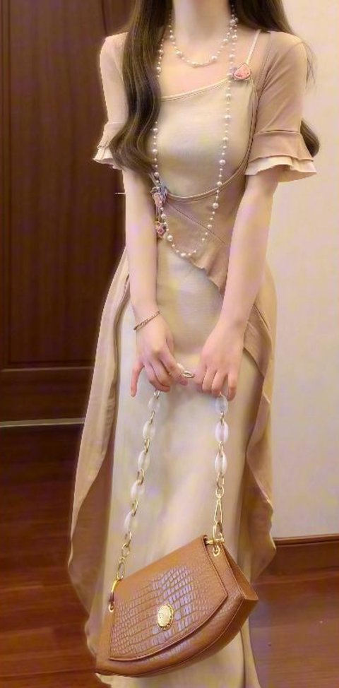 Retro ruffled two-piece dress with gentle temperament, slim waist and hip skirt R0647