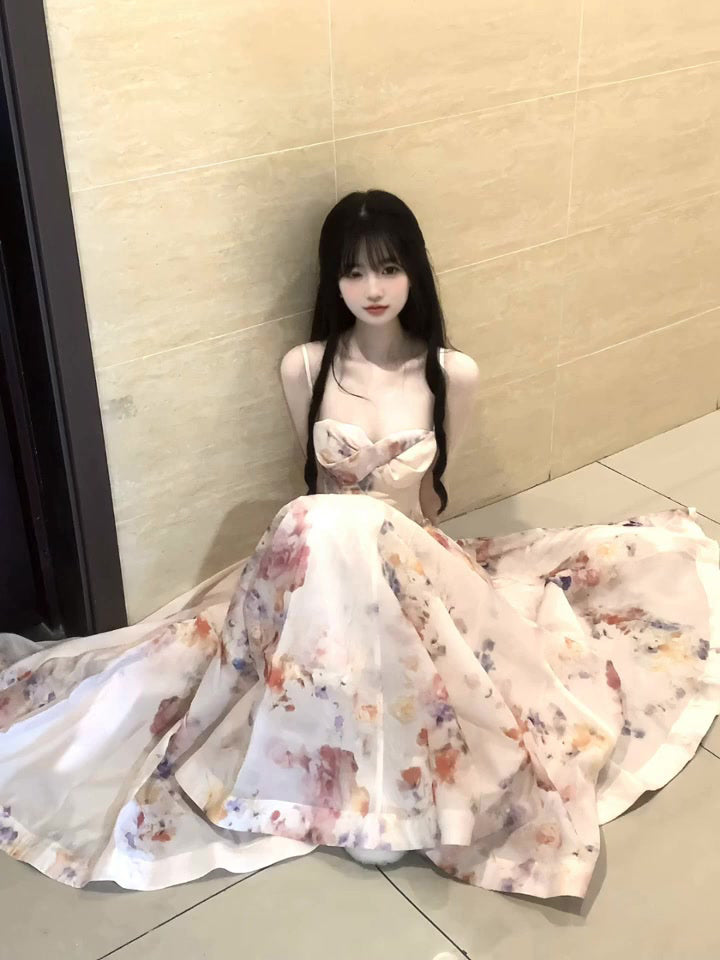 A rich girl's outfit with floral suspender dress, gentle temperament, waisted A-line long skirt R0489