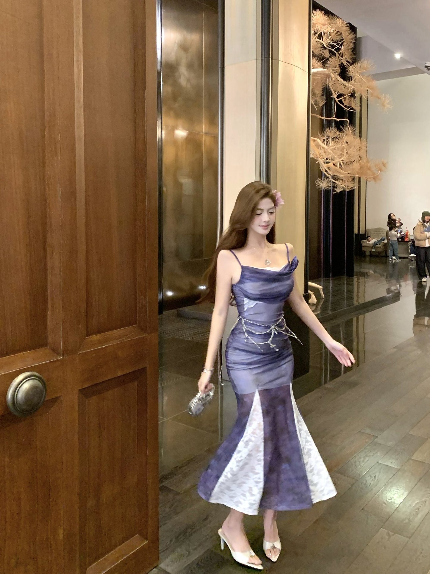 Beautiful small skirt waist hip skirt purple floral suspender dress R0635