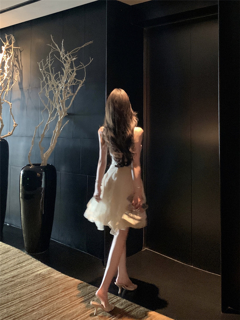 Gentle style v-neck ruffled suspender dress temperament waist A-line short skirt R0594