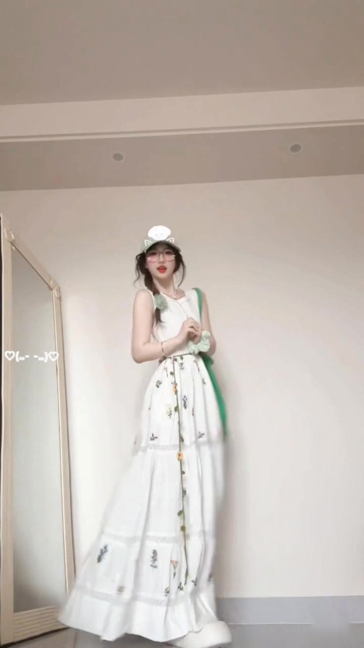 Sleeveless vest floral dress gentle temperament waist A-line long skirt R0709