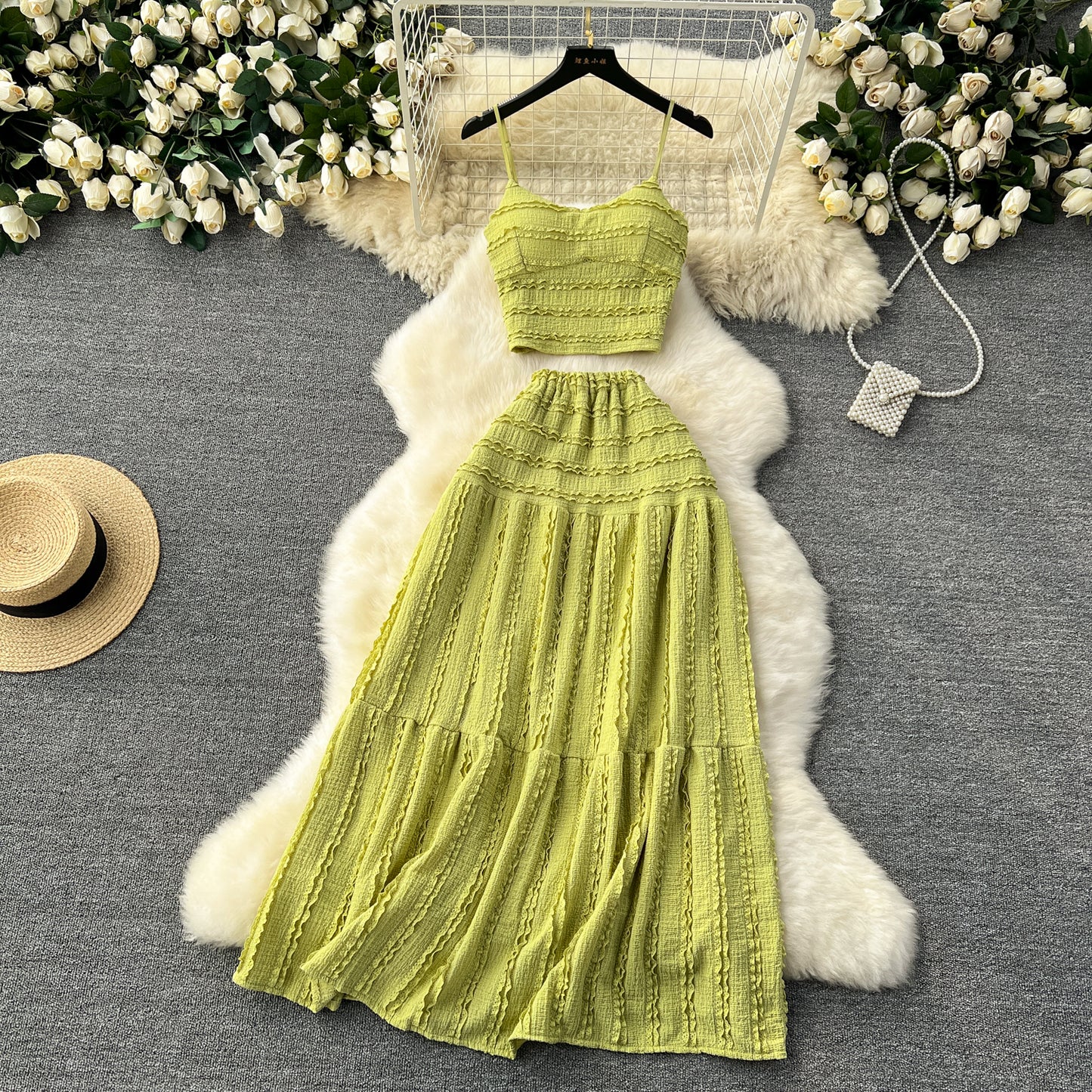 Age-reducing suit 2025 new suspender top short versatile swing skirt two-piece suit trendy R2131