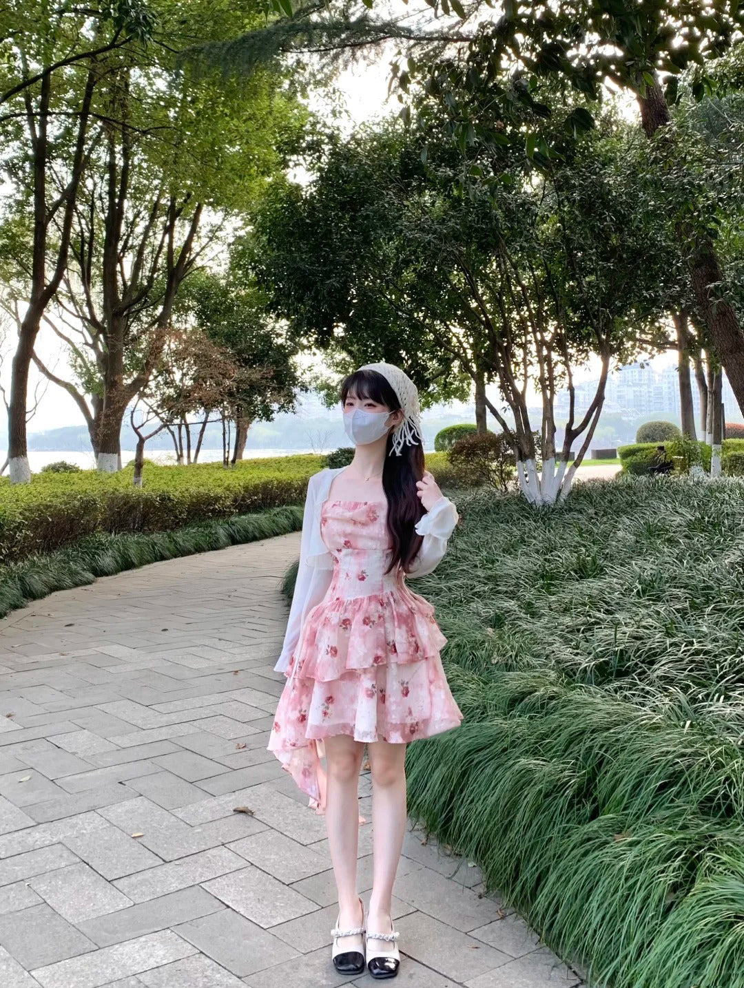 Gentle temperament sling floral dress beautiful waist A-line short skirt R0764