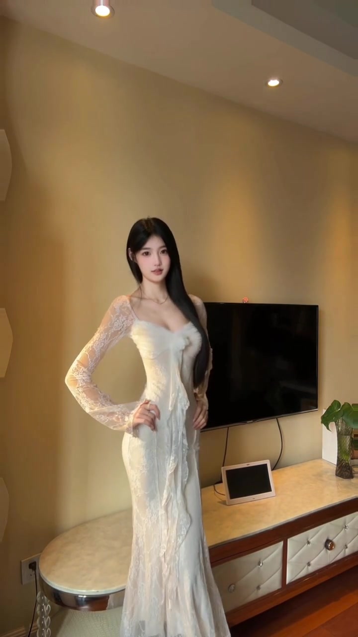 Gentle style temperament square neck dress shows figure sexy slim hip dress R0517