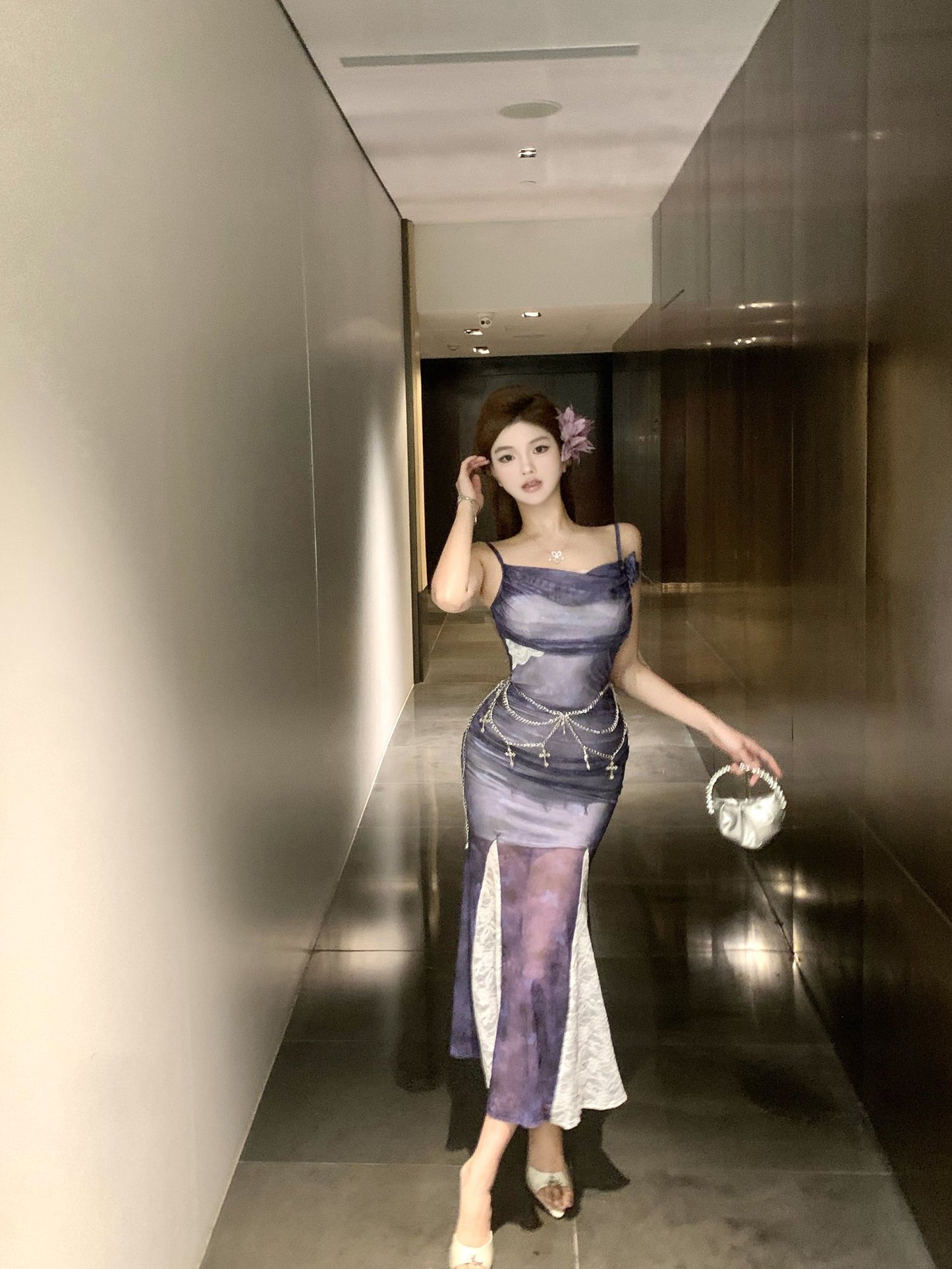 Beautiful small skirt waist hip skirt purple floral suspender dress R0635