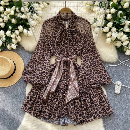 European and American niche dress with silk scarf and waist-hugging lantern sleeves A-line short skirt R2278