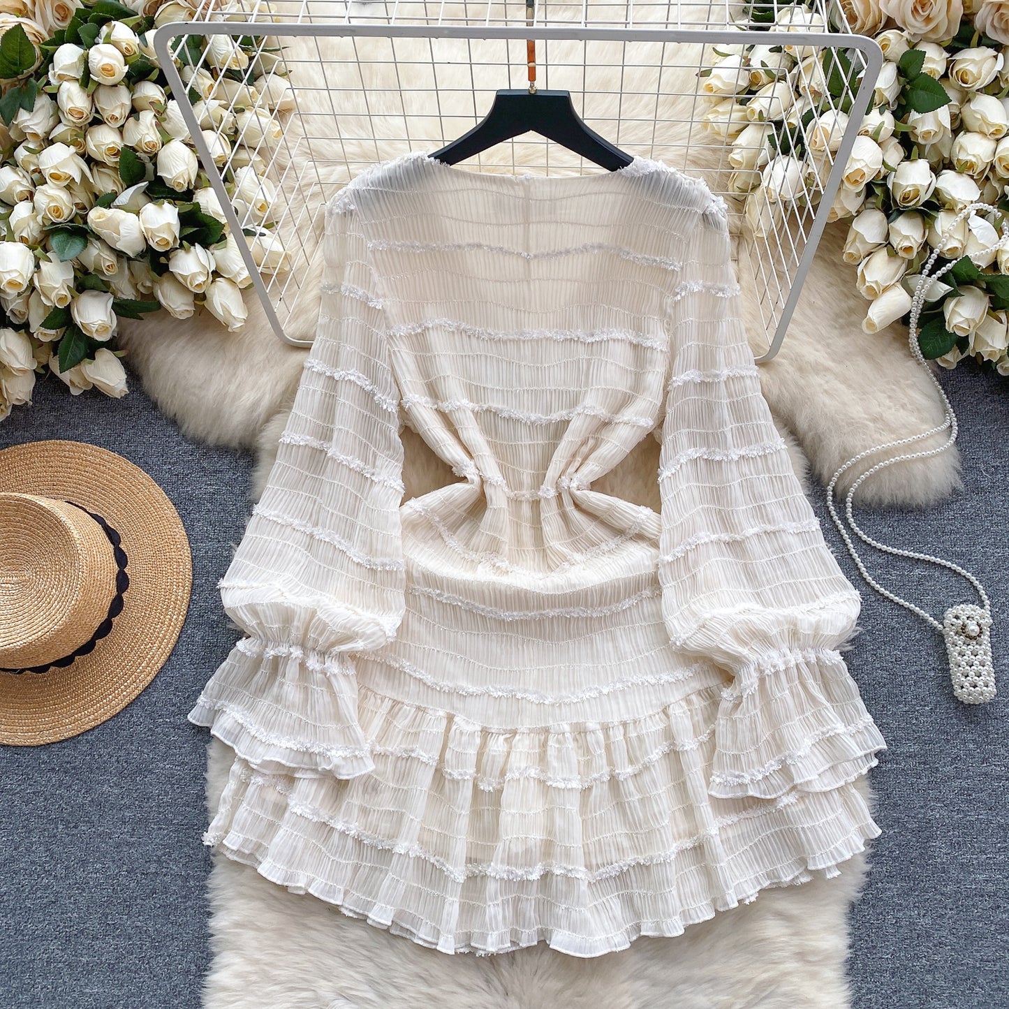 2025 new diamond beaded V-neck slim short ruffled skirt French puff sleeve dress R2352