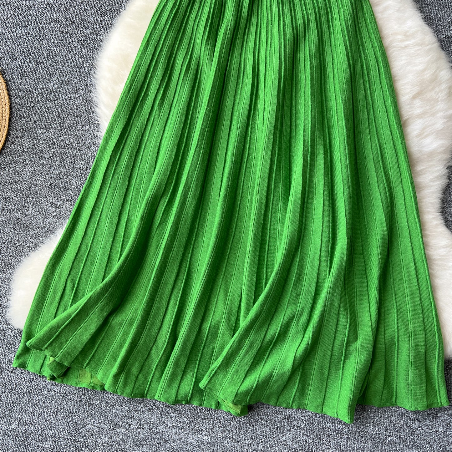 High-end holiday knitted long skirt sexy waist slimming temperament tube top dress R2272