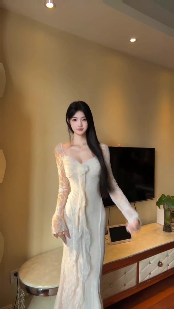 Gentle style temperament square neck dress shows figure sexy slim hip dress R0517