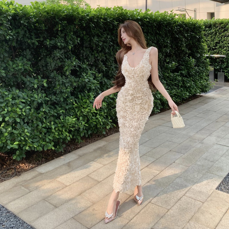 Temperament V-neck three-dimensional flower suspender dress with waist and slim fit hip skirt R0540