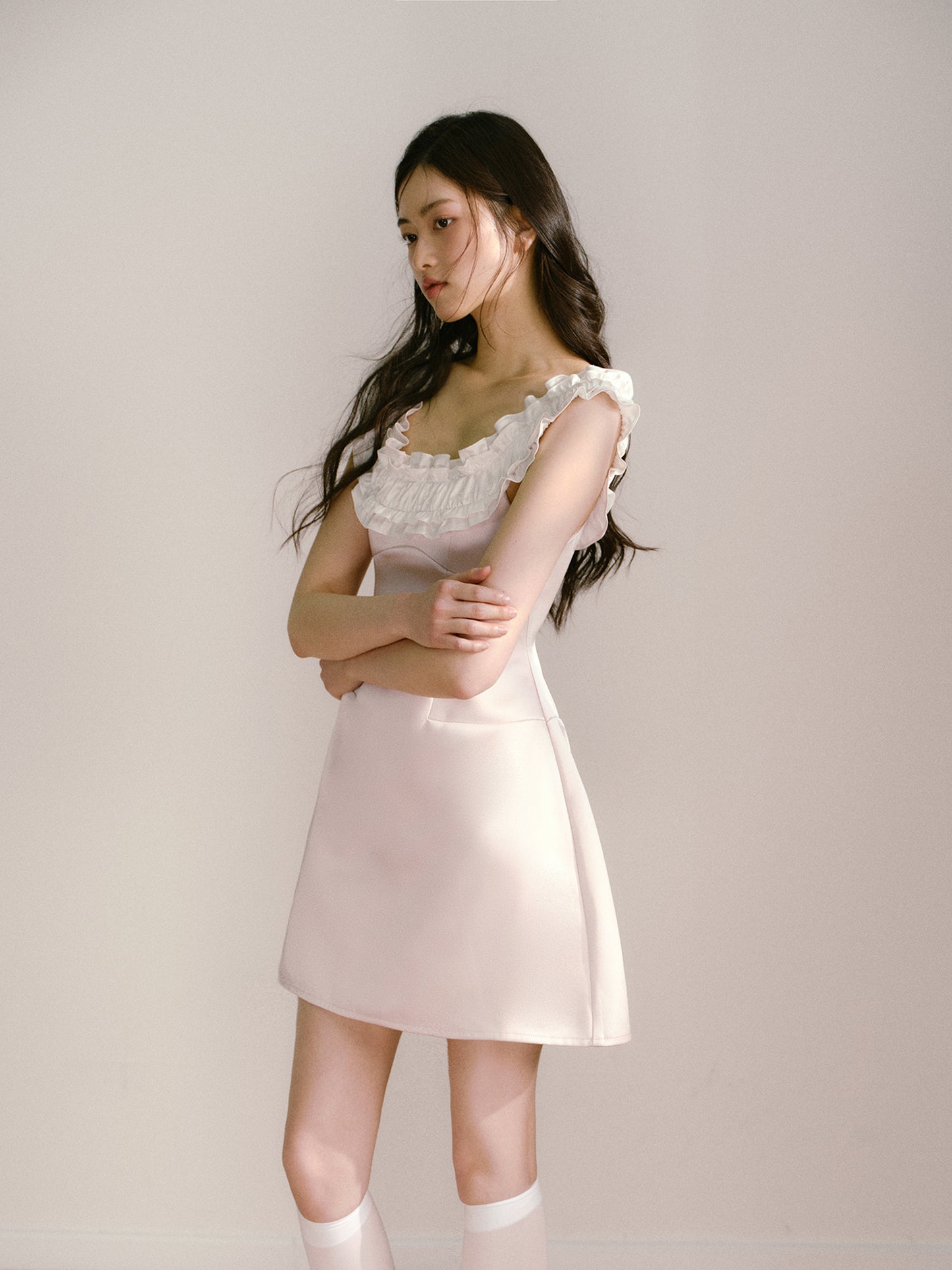 Pink satin with white ruffled edge contrasting one-shoulder waist dress R5132