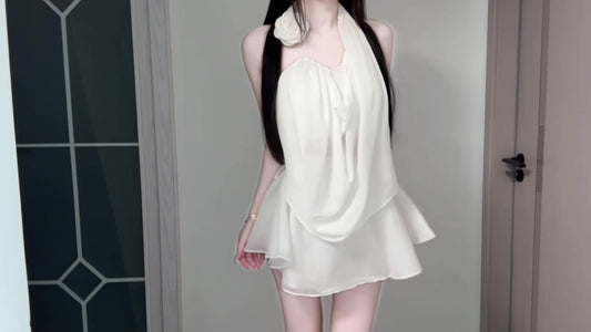 A complete set of pure and relaxed white halter top and short skirt two-piece suit R0833