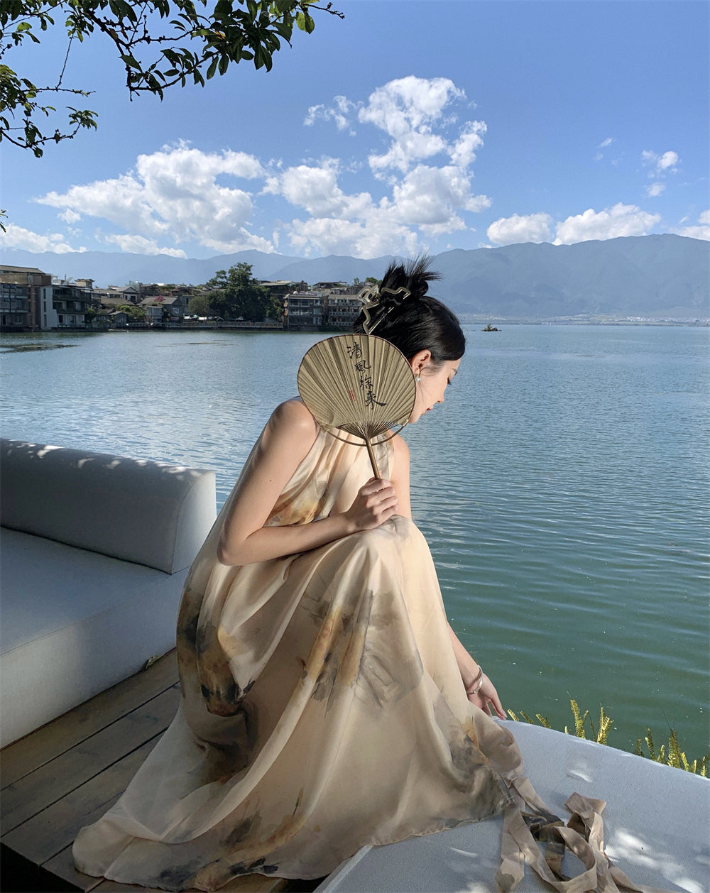 Retro high-end backless sexy halter neck dress waist temperament holiday long dress R1435