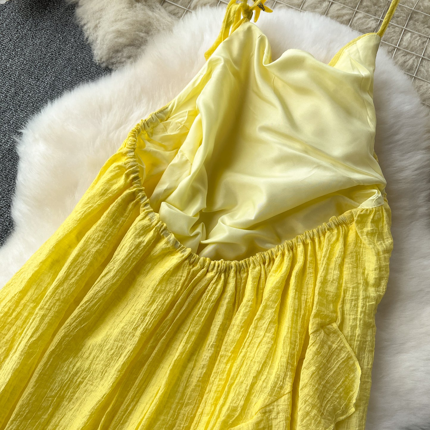 Yellow holiday style dress ruffle stitching halter neck suspender dress French long skirt R2286