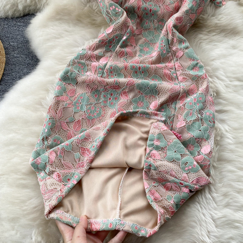 New retro embroidery print improved girl dress short sleeve slit hip cheongsam R2287