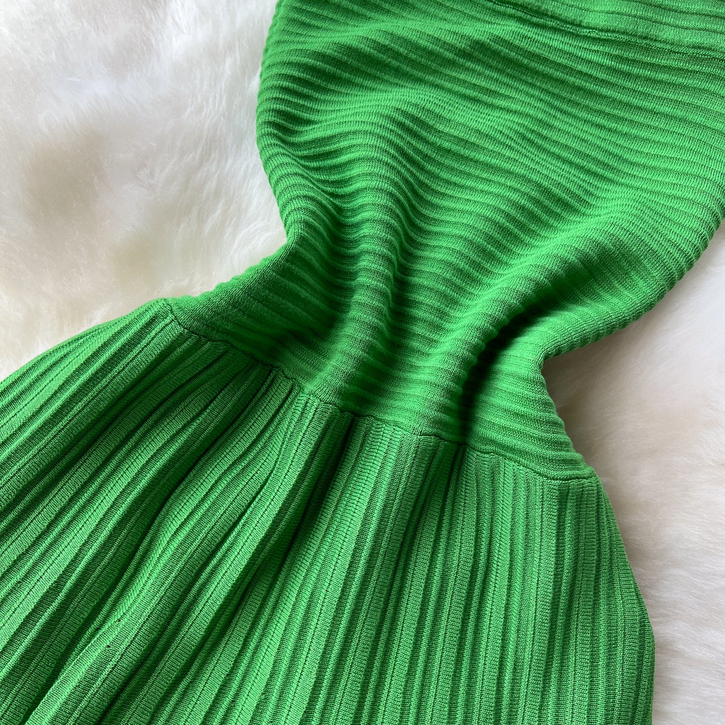 High-end holiday knitted long skirt sexy waist slimming temperament tube top dress R2272