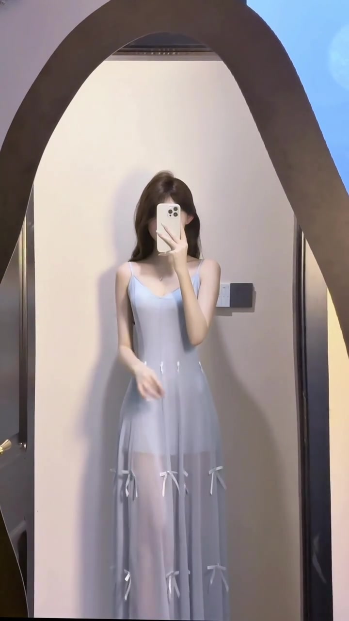 Blue suspender dress, one dress can be worn in many ways, waist-hugging temperament long dress R0529