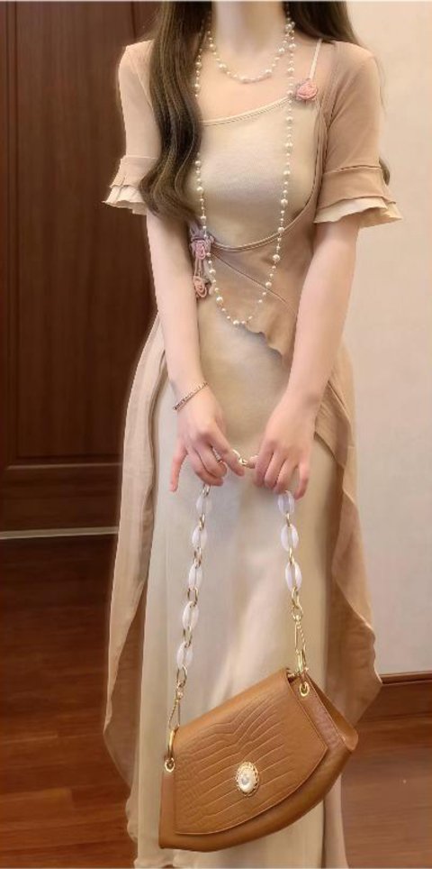 Retro ruffled two-piece dress with gentle temperament, slim waist and hip skirt R0647