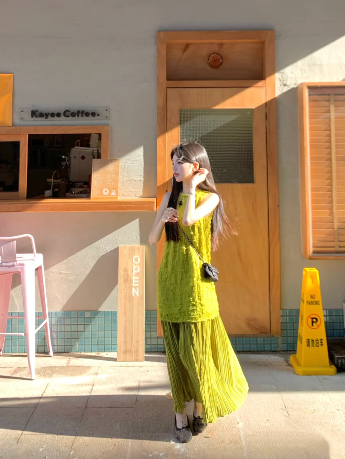 Green sleeveless dress for women, high-end fake two-piece temperament long dress R0770