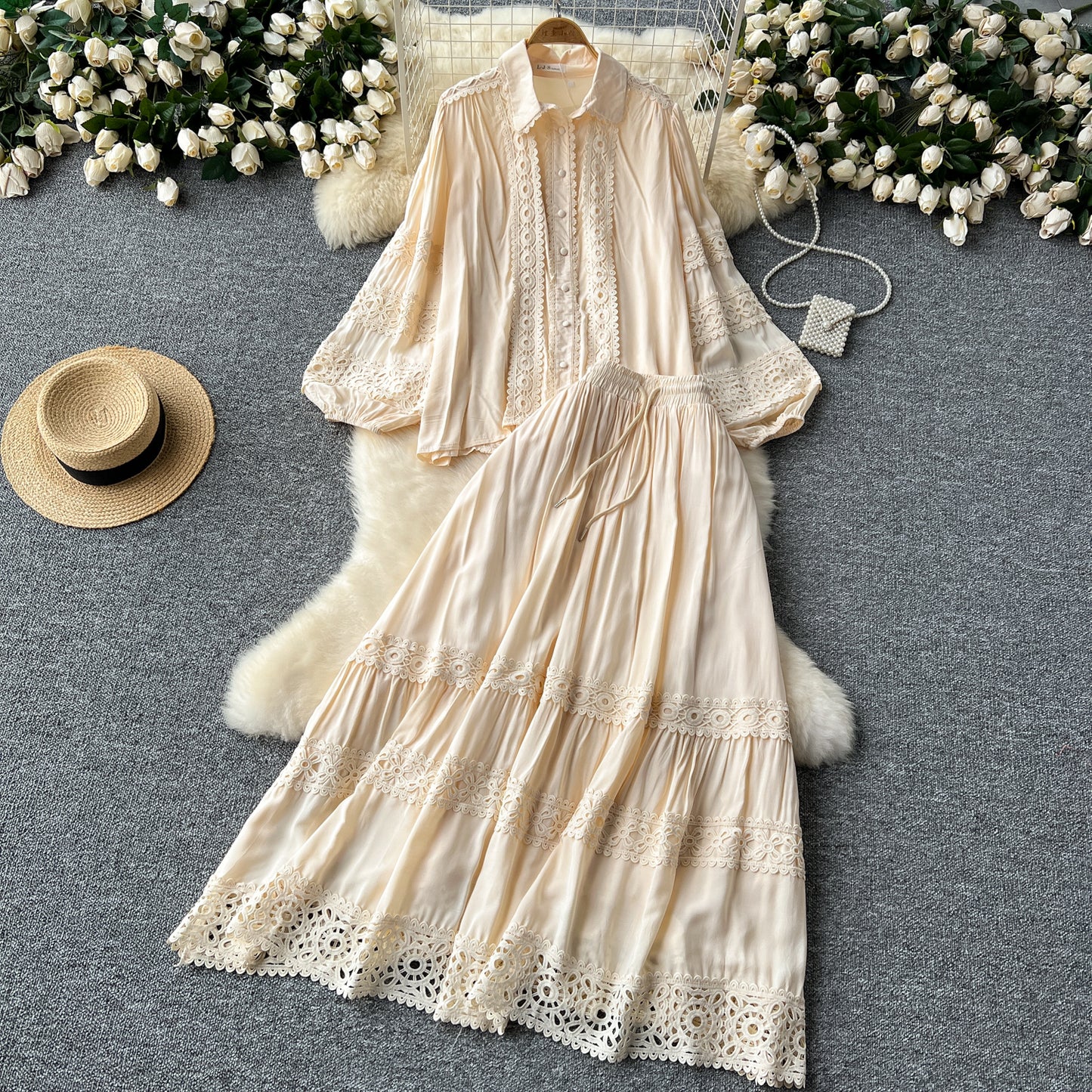 High-grade hollow lace splicing lantern long-sleeved shirt + high-waisted slim-fitting skirt R2258