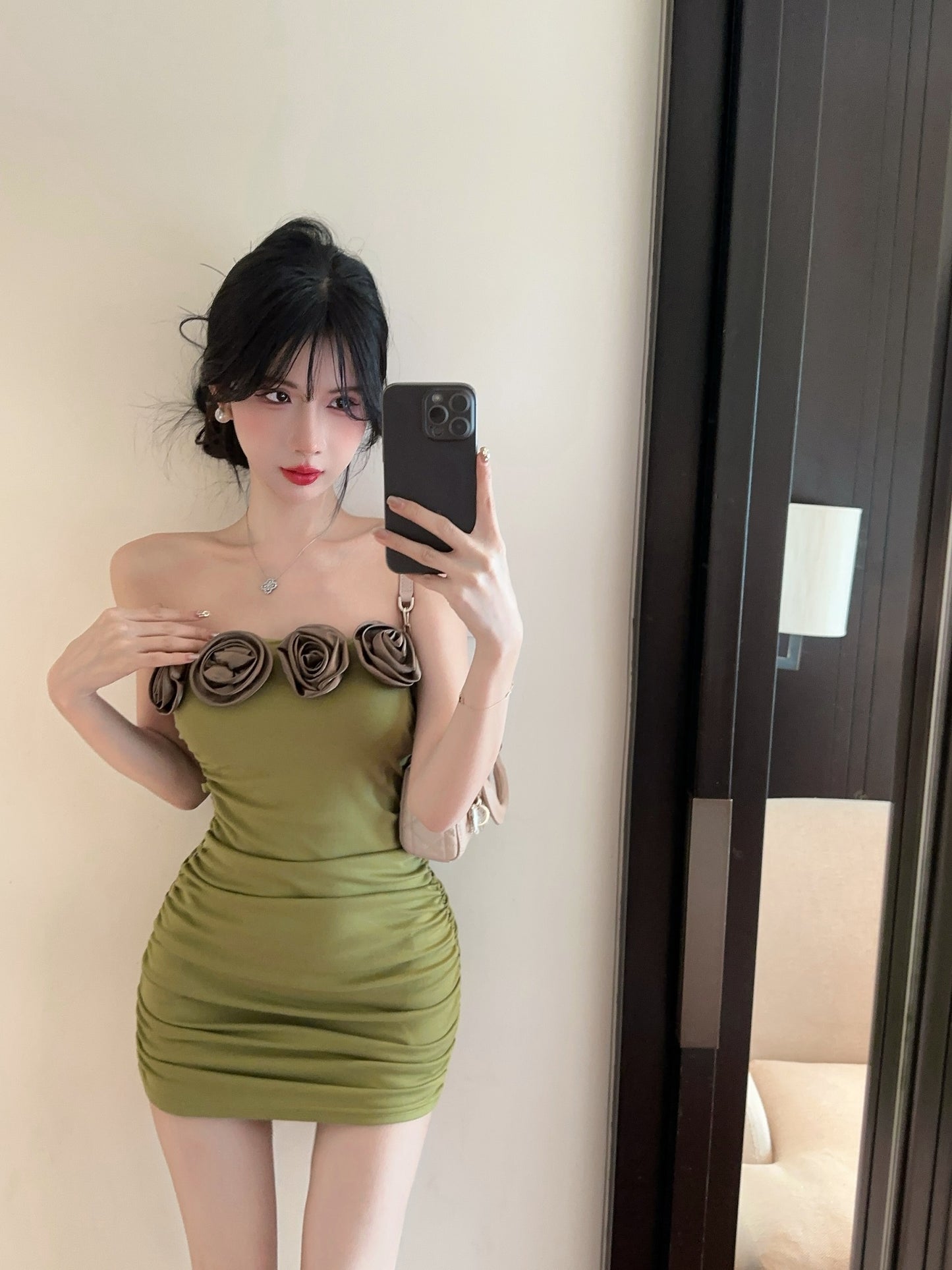 Three-dimensional flower pure sexy dress one shoulder high-end design slimming vest short skirt R3714