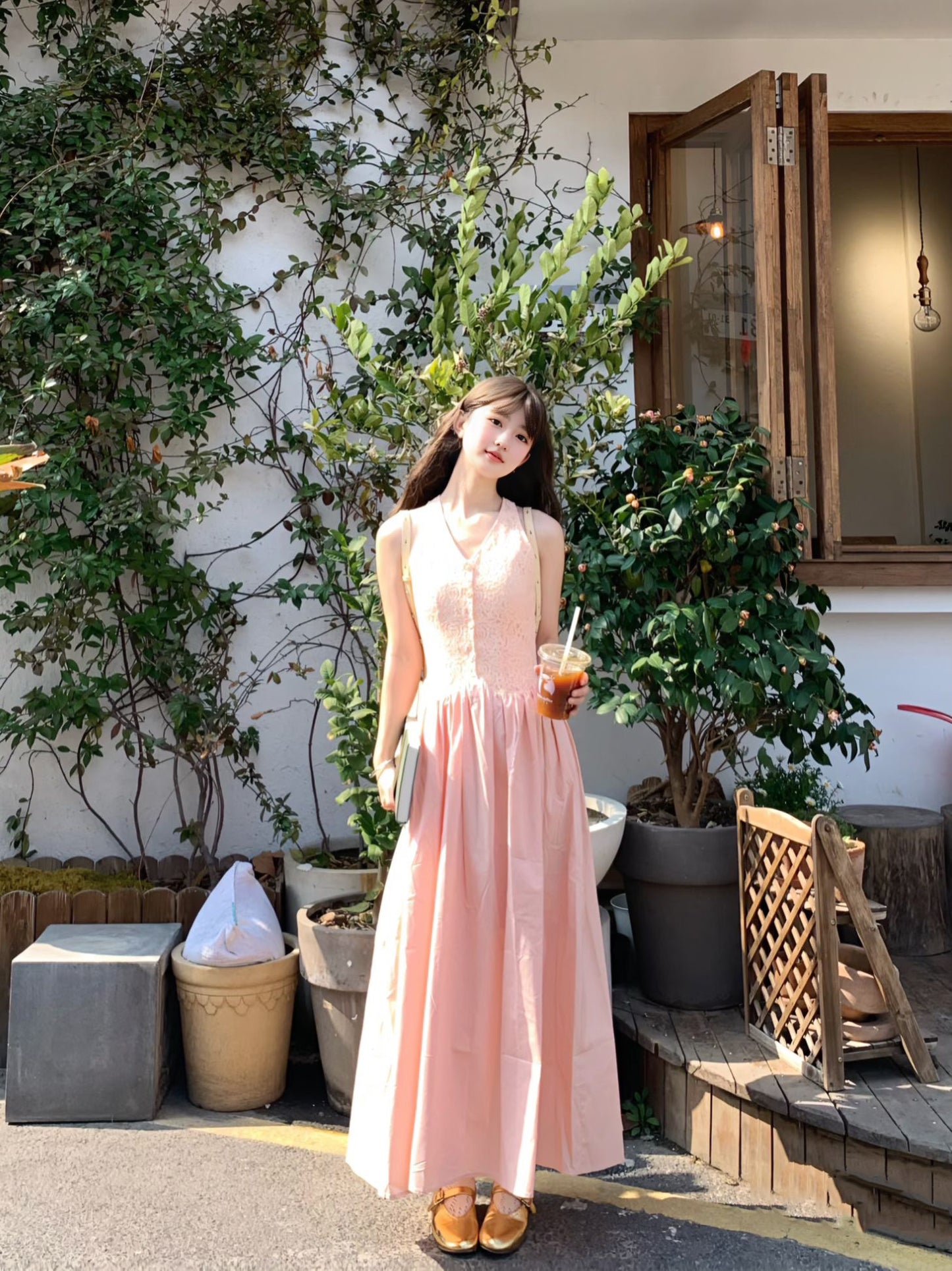 Pink V-neck vest dress with elegant waist and beautiful small skirt R0584