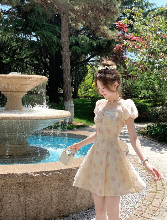 French yellow floral short-sleeved dress, beautiful summer skirt R3867