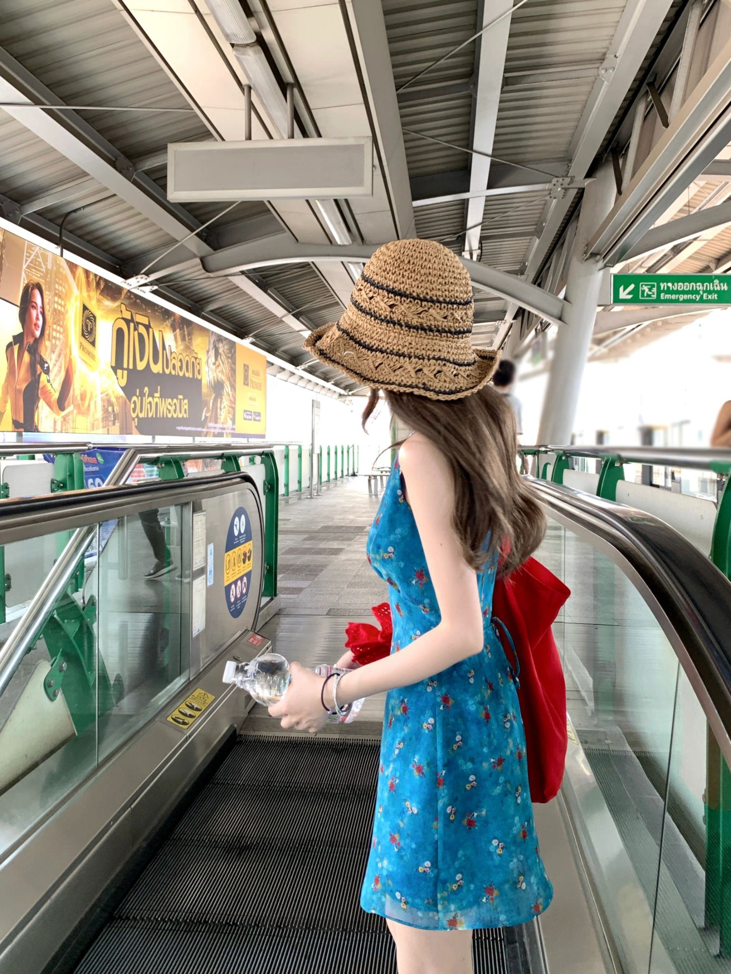 Retro blue v-neck floral vest dress with beautiful temperament and waist A-line short skirt R0642