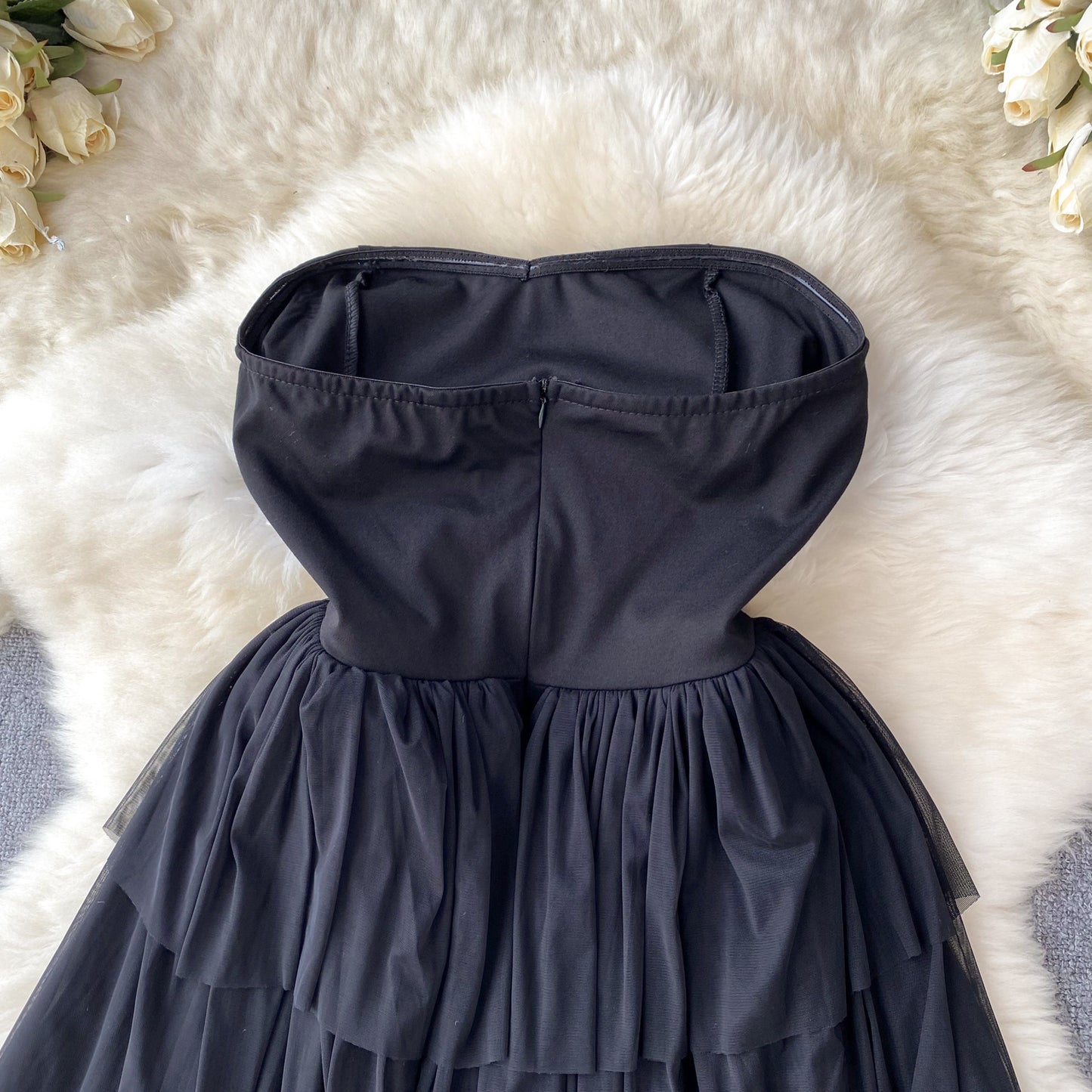 Retro elegant tube top dress dress waist temperament irregular fluffy little black dress R2253