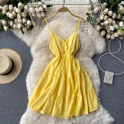 Holiday dress sweet lace edge V-neck hollow backless waist short beach dress R2214