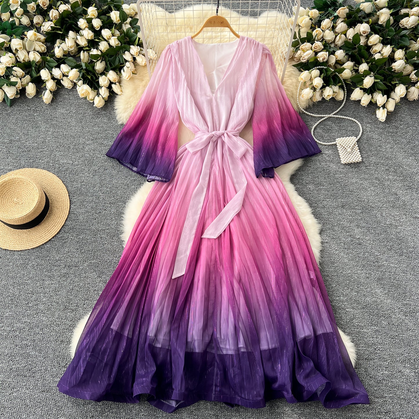 2025 new style light mature style waist tie loose V-neck trumpet sleeve gradient color dress R2230