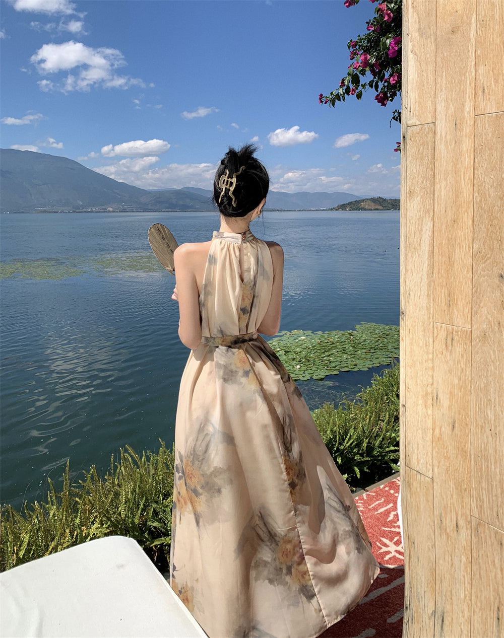 Retro high-end backless sexy halter neck dress waist temperament holiday long dress R1435