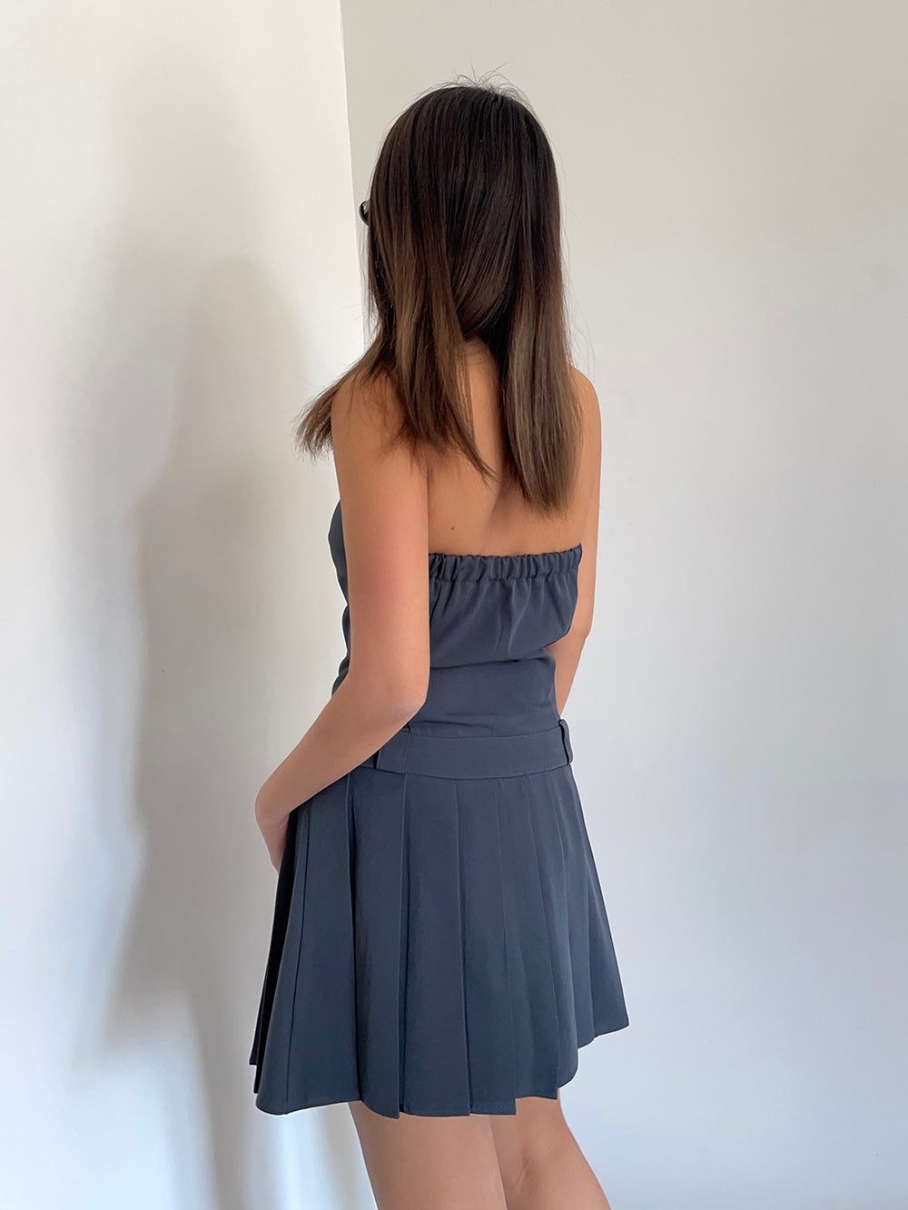 Hot girl college style tube top dress female summer sexy high waist slim fit pleated short skirt R3075