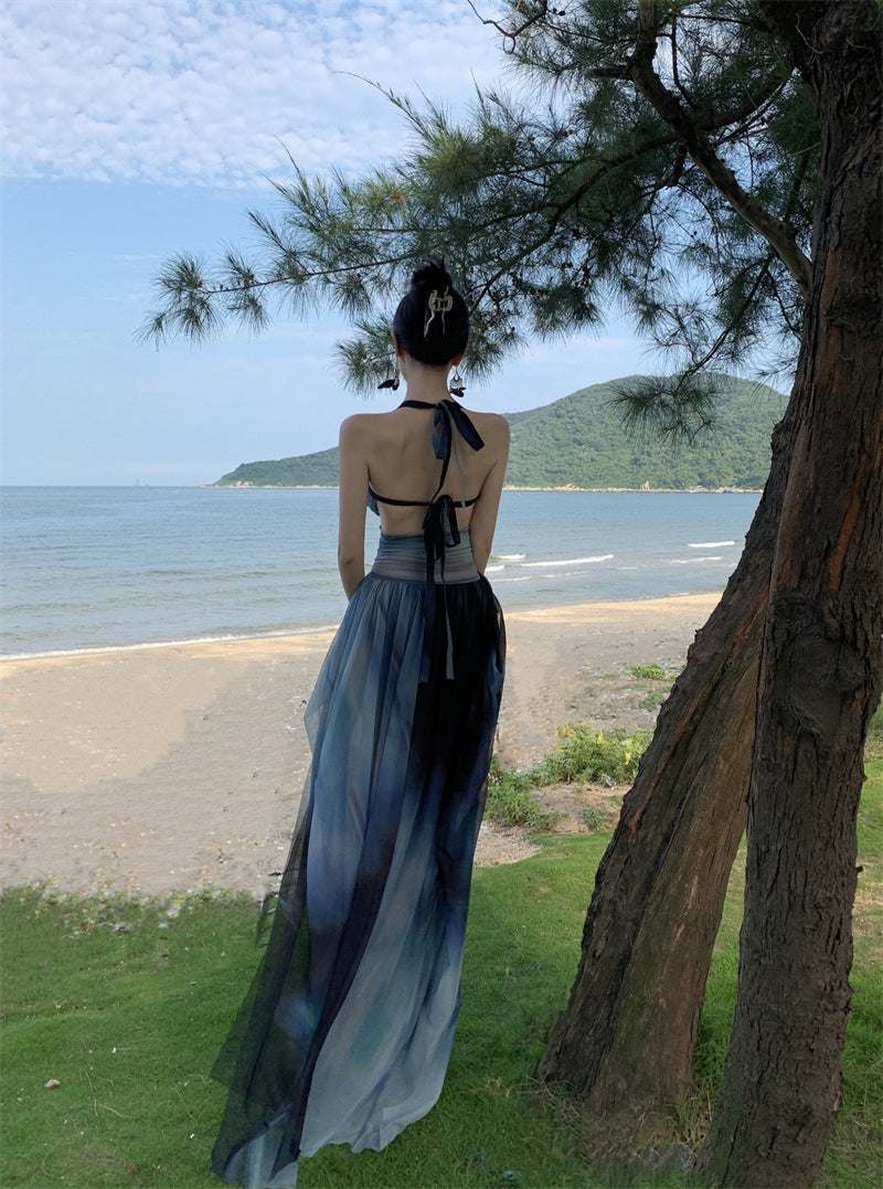 Holiday halter dress with open back for seaside travel wear beach skirt atmosphere R1569