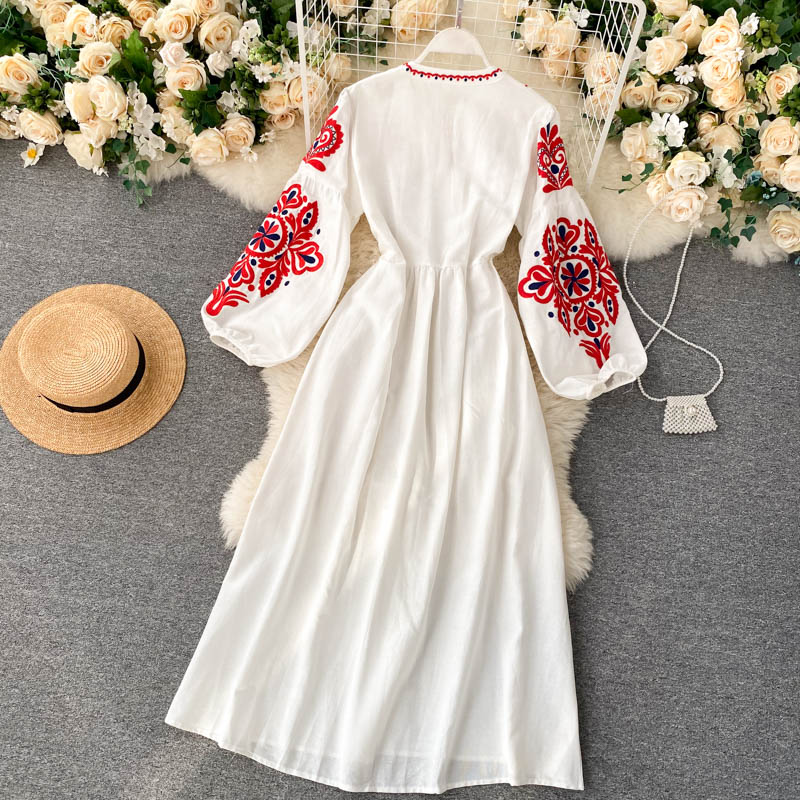 Ethnic style embroidered flower round neck lantern sleeve loose slim all-match long dress R2238