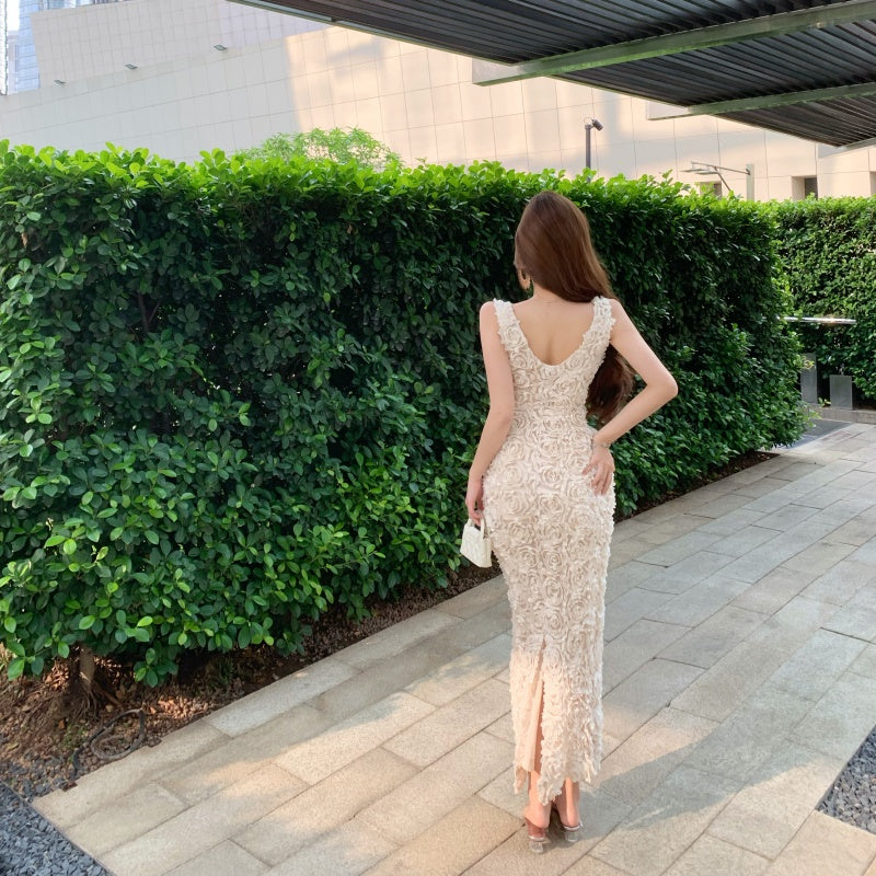 Temperament V-neck three-dimensional flower suspender dress with waist and slim fit hip skirt R0540