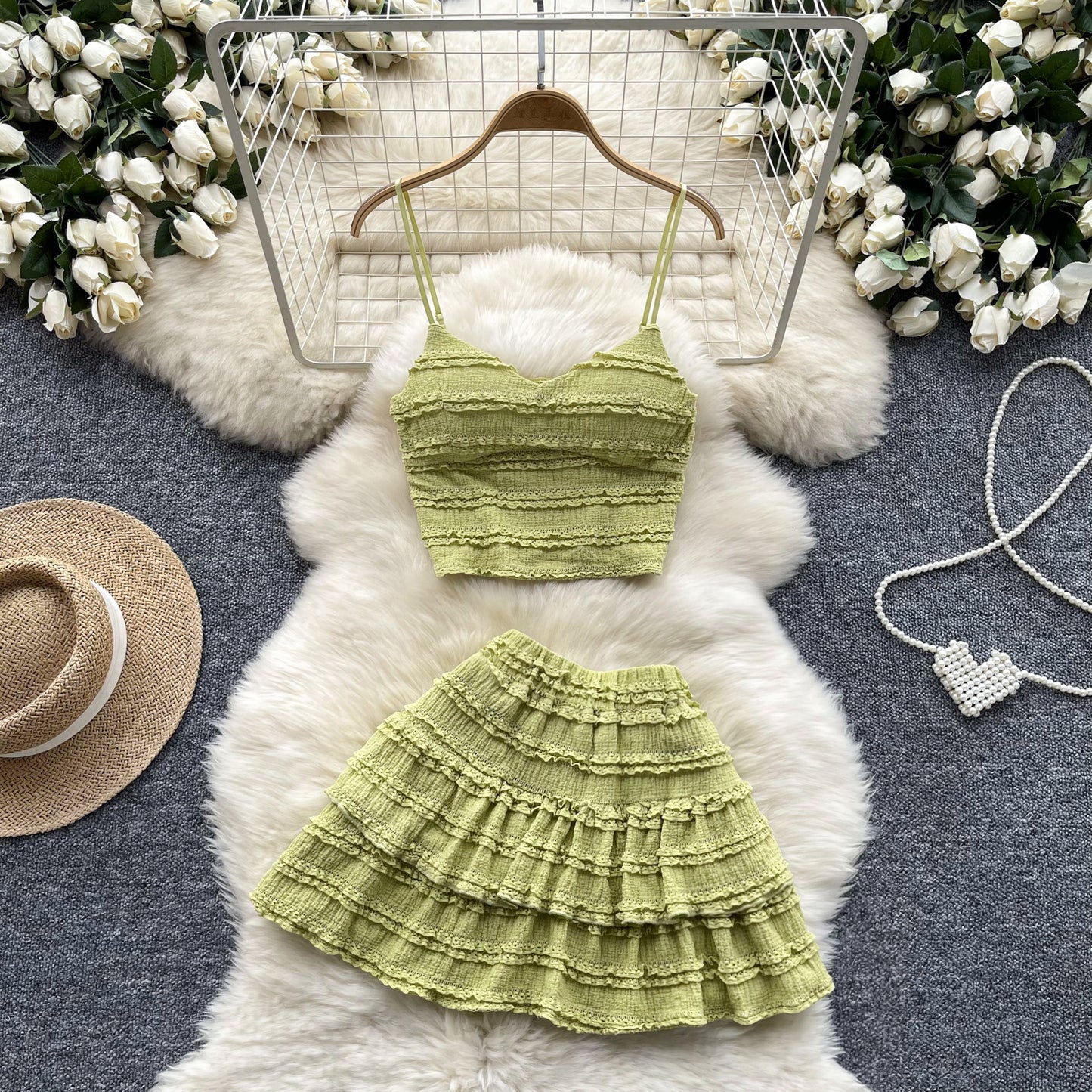 Sweet lace camisole sexy short ruffle skirt holiday two piece suit R2134