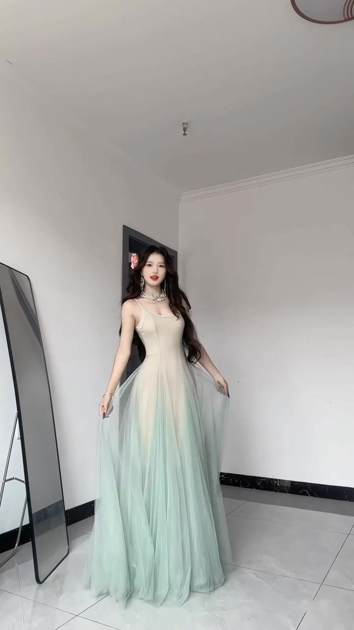 2025 new green mesh suspender dress beautiful waist temperament long skirt R0504