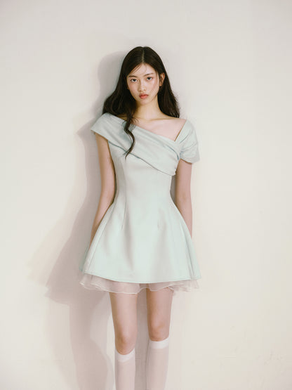 Mint green one-shoulder dress Qianjinfeng niche design unique beautiful waist skirt R5128